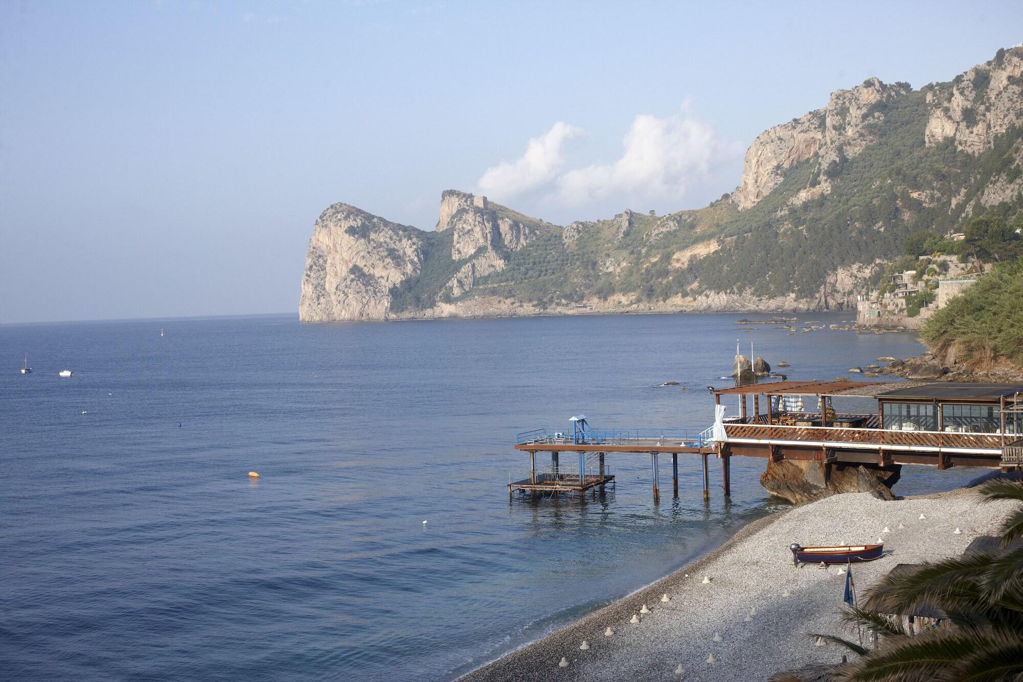 Taverna Del Capitano Marina del Cantone Esterno foto