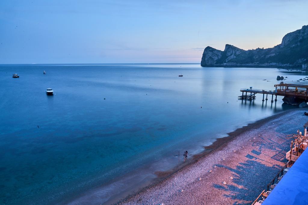 Taverna Del Capitano Marina del Cantone Esterno foto